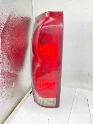 Задний фонарь в сборе CHEVY AVALANCHE 1500 левый 02 03 04 05 06 - Изображение 1 из 4