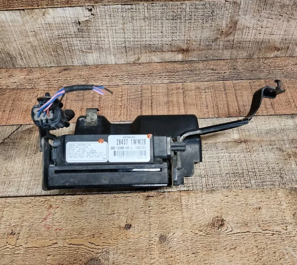 11 - 12 Infiniti FX35 FX50 Distance Control Radar Sensor Module 28437 1WW2B OEM - Image 1 of 4