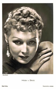 Hilde von Stolz * Original Ross Postcard Postcard * No. 87 f