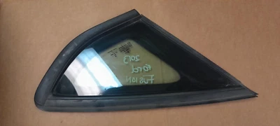 2013 Ford Fusion vidro traseiro esquerdo quarto janela fabricante de equipamento original - Imagem 1 de 2