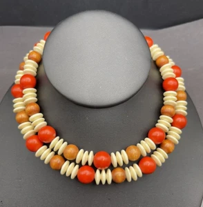 Collar vintage pintado de naranja y cuentas de plástico de madera y plástico de 29 pulgadas - Imagen 1 de 2