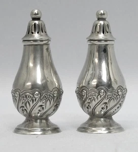Ein paar Salzstreuer England 925 Sterling 1883 Charles Engelhard H. 6,5 cm 40 g. - Picture 1 of 12