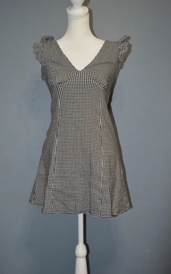 Forever 21 小号黑色白色格子无袖迷你 — 第 1/4 张图片