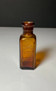 Antique 3” Amber Glass Poison Bottle Skull & Crossbones Tincture Iodine K3 - Picture 1 of 5