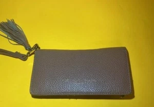 Adrienne Vittadini Studio Charging Wallet Coin Purse - Picture 1 of 8