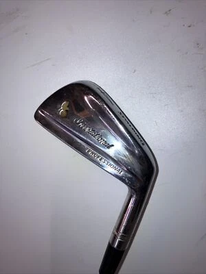 Spalding Invitational Professional 4 Iron - Image 1 of 4
