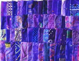 ! LOT PURE SILK Antique Vintage Sari REMNANT Fabric 50 SMALL PIECES VIOLET - Picture 1 of 6