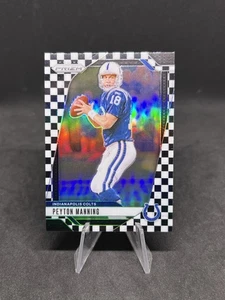 2024 Estuche Hit Prizm Peyton Manning Blanco y Negro Checker Board SSP #126 Colts 🏁 - Imagen 1 de 2