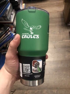NWT Philadelphia Eagles Retro Vintage 28oz Kelly Green Tumbler w Bottle Opener - Picture 1 of 3