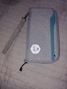 TRTL Travel Gray Zip Around Multi Pocket Wallet Organizer Detachable Key Chain - Picture 1 of 3