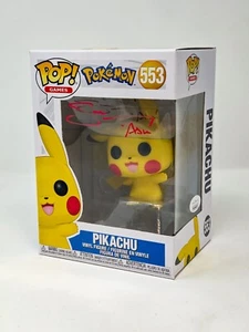 Sarah Natochenny Pokemon Pikachu Waving #553 Firmado Funko Pop Certificado JSA Automático - Imagen 1 de 2
