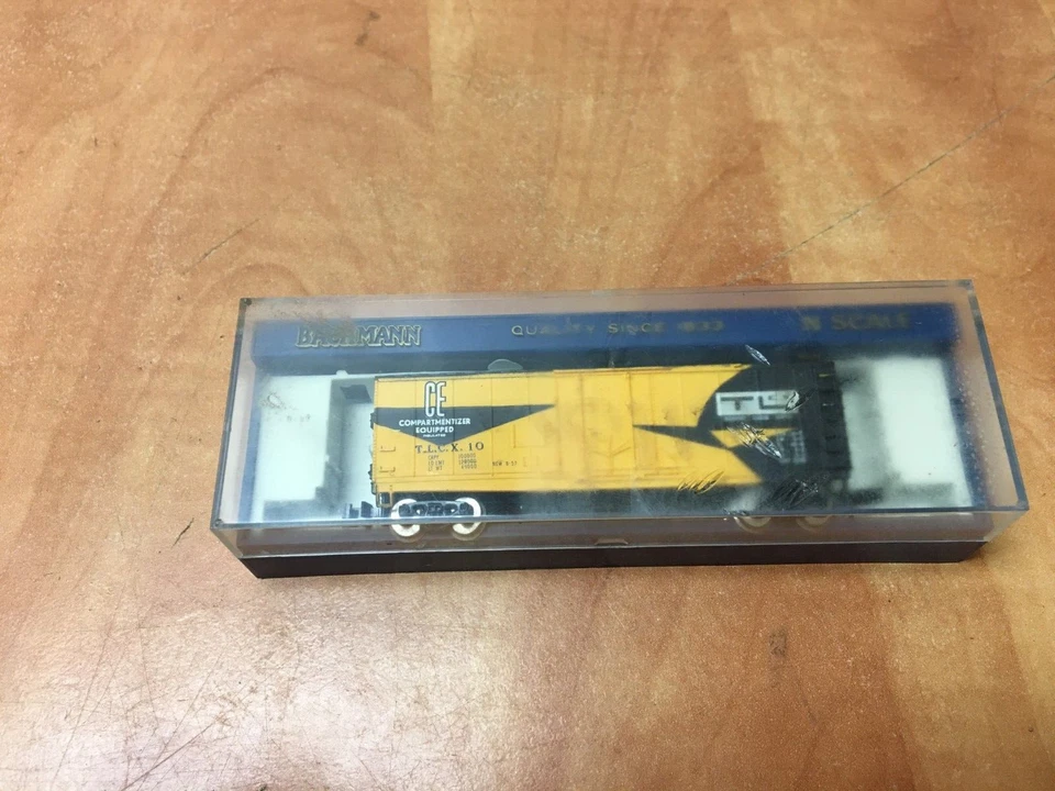 Vintage Bachmann N Scale 5003 41' Steel Reefer Transportation Leasing TLCX 10 - Image 1 of 4