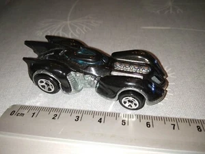 MATTEL HOTWHEELS DC COMICS - BATMAN - BATMOBILE - D05 - Picture 1 of 2