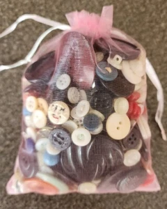 1.2# Bag of Buttons ~ Multicolor ~ Various Sizes ~ Vintage & Modern Buttons (1) - Picture 1 of 7