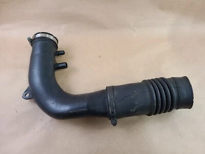 1986 1987 1988 Mazda 323 NA воздухозаборник загрузочный воздуховод - Изображение 1 из 4