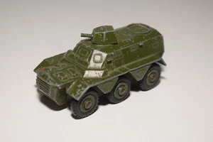 A35 1:43 DINKY TOYS 676 PORTAEREI PERSONALE CORAZZATO VERDE MILITARE BUONE CO... - Foto 1 di 7