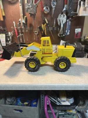 Cargador frontal vintage Tonka turbo-diesel de metal amarillo de acero prensado XMB-975 Foto 1 de 4