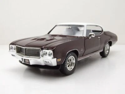 Buick GS Livelli 1 Hardtop 1970 Rosso Scuro Modellino Auto 1:18 Auto World - Immagine 1 di 4