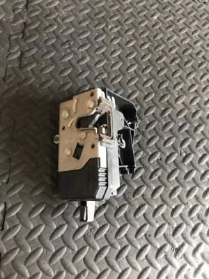 Mecanismo cerradura puerta delantera derecha opel vectra c 2002-2006 año rhd 13201313 - Imagen 1 de 4