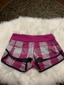 Pantalones Cortos Lululemon 4 Velocidades Gros Gingham Reflectante Swift Frambuesa/Negro - Imagen 1 de 9