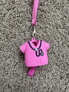 Bath & Body Works Händedesinfektionsmittel POCKETPAC rosa SCRUB Oberteil Krankenschwester CNA SCHLÜSSELBAND - Bild 1 von 2