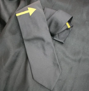 GENE MEYER Krawatte Seide Jacquard gelb Pfeil auf schwarz - Bild 1 von 3