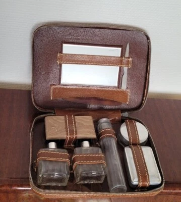 Vintage Nécessaire Trousse de Toilette Voyage Cuir Marron Complet Ancien - Photo 1/4