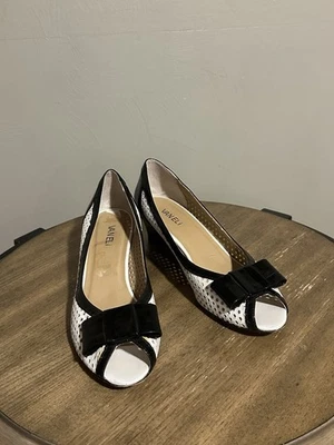 Zapatos de vestir Vaneli blancos y negros para mujer talla 10 Foto 1 de 4