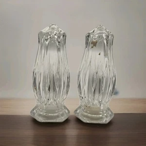 Clear Glass Salt & Pepper Shakers Pair Hexagon Swirl Ribbed Bottom Stoppers - Picture 1 of 7