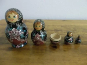 NESTING PURPLE DOLLS 5 EACH - Picture 1 of 2