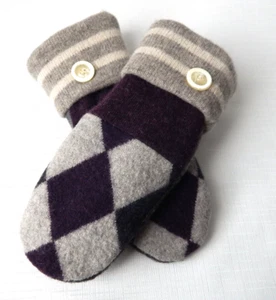 MITTENS UPCYCLED RECYCLED WOOL/BLENDS SWEATERS HANDCRAFTED- OOAK - Picture 1 of 4