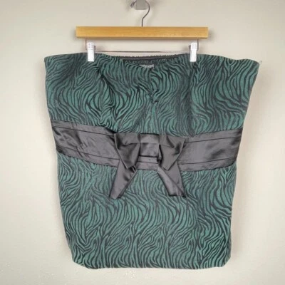 Nuevo con etiquetas Top halter Lane Bryant 26 negro verde hada caprichoso gótico cremalleras espalda plus Foto 1 de 4