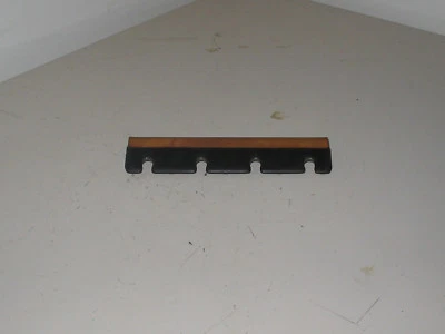 SOPORTE BUJÍAS INTERNATIONAL SCOUT 80, SCOUT, SCOUT II Y SCOUT 800 NOS Foto 1 de 2