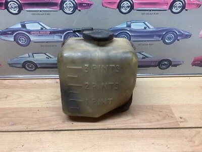 Chevrolet Corvette C3 1973-1977 tanque de expansión de radiador de refrigerante y soporte OEM b Foto 1 de 3