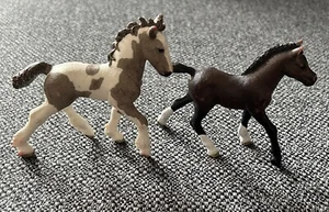 2 x Schleich Horse Foals / Ponies 2013-2014 Free Postage - Picture 1 of 11
