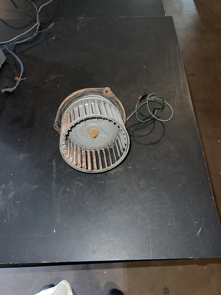 Motor ventilador soplador camioneta Dodge 1972-1980 con aire acondicionado PN 3556602 Mopar 73 74 75 76 78 Foto 1 de 4