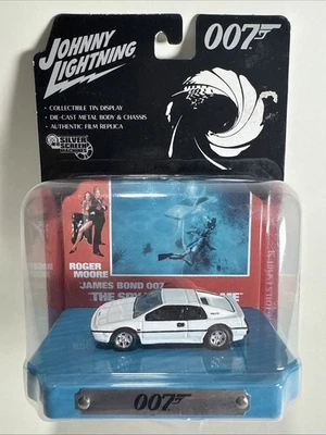 Johnny Lightning Lotus Esprit S1 Spy Who Loved Me James Bond 007 Diorama I34 - Image 1 of 2
