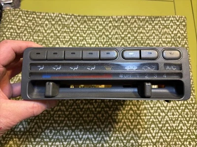 95 Honda Civic  EG coupe hatchback Cimate Control - Image 1 of 4