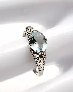Anillo artesanal vintage de topacio azul de plata de ley 925 talla 6,5 banda de desplazamiento recortada - Imagen 1 de 10