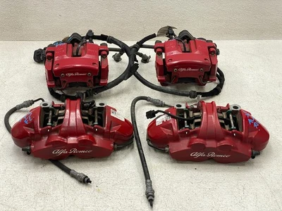 CONJUNTO DE PINÇA DE FREIO DIANTEIRO E TRASEIRO 2017-2019 ALFA ROMEO STELVIO FABRICANTE DE EQUIPAMENTO ORIGINAL LOTE 775 - Imagem 1 de 4