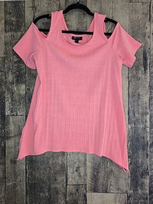 Camiseta para mujer AB Studio hombro frío talla grande coral acanalada Foto 1 de 4