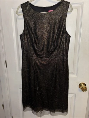 Vestido Betsey Johnson Talla 14 Negro Encaje Sobre Dorado Sin Mangas Funda Cachicho Foto 1 de 4