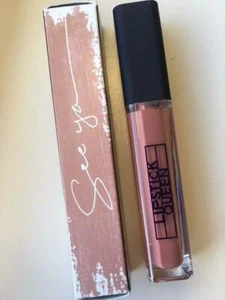NUEVO EN CAJA LÁPIZ LABIAL QUEEN Famous Last Words Brillo labial VER YA 5,5 ml / 0,19 oz - Imagen 1 de 1