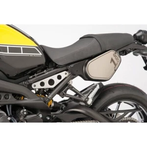 REAR SIDE PANELS PIG FOR YAMAHA XSR 900 2016 > 2021 CARBON LOOK 8563C - Picture 1 of 1