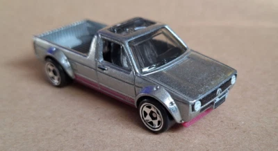 Camioneta diecast Hot Wheels Volkswagen Caddy edición ZAMAC 2024 1:64 Foto 1 de 3