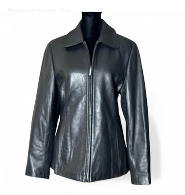 Chaqueta LIZ CLAIBORNE 100% Cuero Genuino con Cuello Alto y Corte Ajustado. S Foto 1 de 4