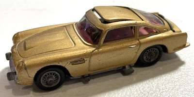 James Bond 1965 Corgi Toys Gold Aston Martin DB5 Mini Figure Made Great Britain - Image 1 of 4