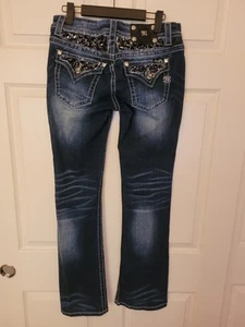 Miss Me Jeans Damen Größe 28 Blau Denim Easy Boot Cut Pattentaschen Schwarz Pailletten - Bild 1 von 9