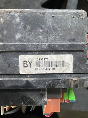 Caja de fusibles Buick Century Regal 2000-2005 OEM 10332973 POR Foto 1 de 3