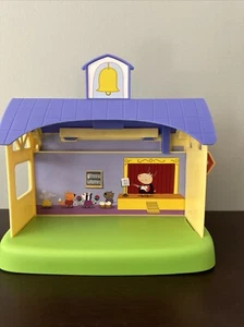 Peppa Pig All Around Peppa Town Ersatz Schule Haus Stück Spielzeug - Bild 1 von 6